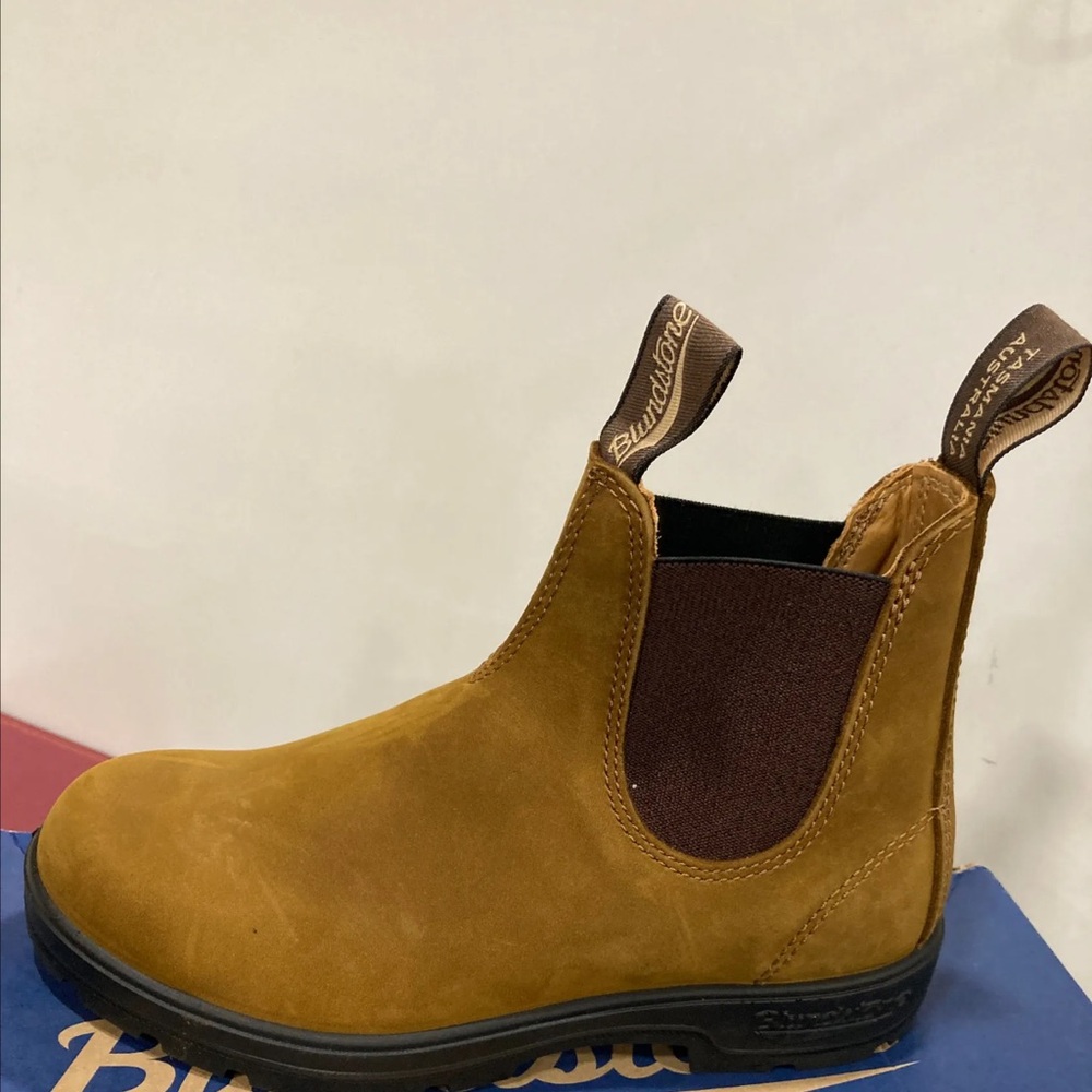 Blundstone  Brown Chelsea Boots